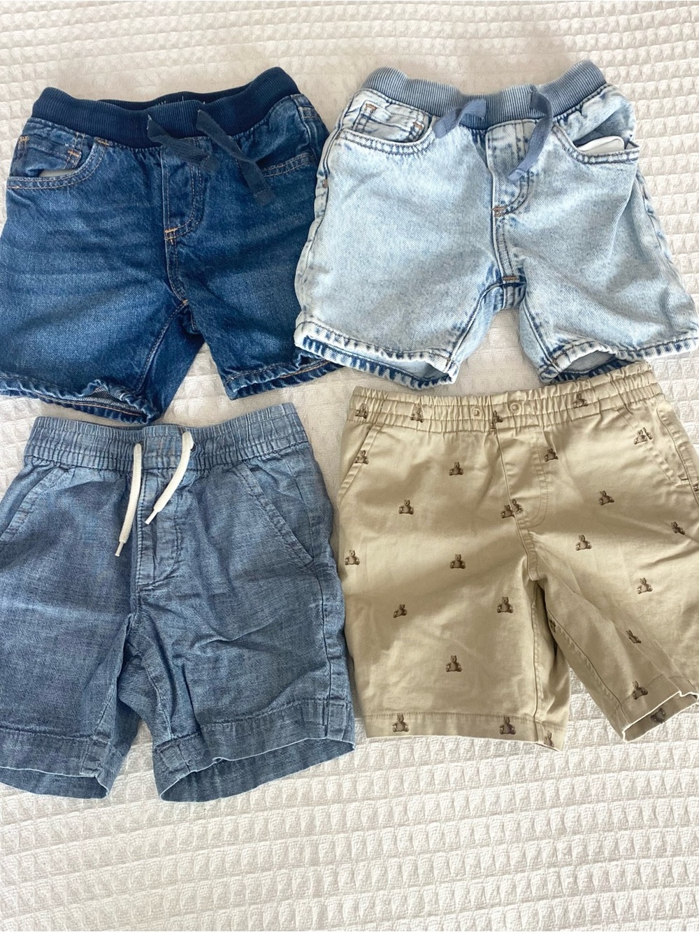 Gap kids size 4 shorts bundle